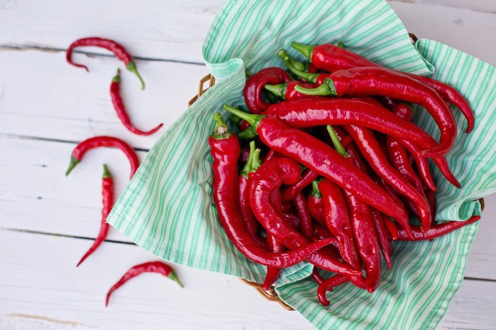 calorie-burning foods chili peppers